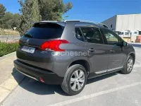 Usado Peugeot 2008 Allure 110 CV (80 kW) 2015 Gris / plata SUV