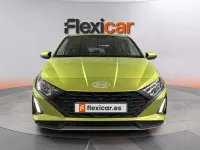 Usado Hyundai i20 84 CV (61 kW) 2024 Verde Utilitario
