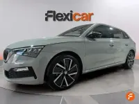 Usado Skoda Scala Sport 150 CV (110 kW) 2021 Gris Utilitario