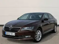 Usado Skoda Superb Ambition 150 CV (110 kW) 2017 Marrón Berlina