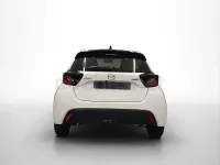 Usado Mazda 2 Center-Line 116 CV (85 kW) 2025 Blanco Utilitario