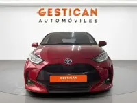 Usado Toyota Yaris Hybrid Style 116 CV (85 kW) 2023 Rojo Utilitario