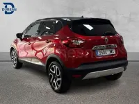 Usado Renault Captur Zen 120 CV (88 kW) 2016 Rojo SUV