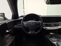 Usado Lexus LS500h Executive Line 363 CV (266 kW) 2018 Gris Berlina