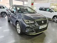 Usado Seat Arona FR 116 CV (85 kW) 2024 Gris / plata SUV