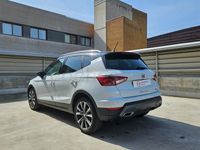 Usado Seat Arona FR 150 CV (110 kW) 2024 Blanco glacial SUV