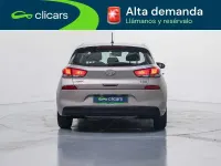 Usado Hyundai i30 GO! 120 CV (88 kW) 2019 Gris Utilitario