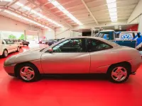 Usado Fiat Coupé 140 CV (102 kW) 1997 Gris Coupe