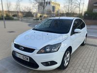 Usado Ford Focus Trend 109 CV (80 kW) 2010 Blanco Berlina