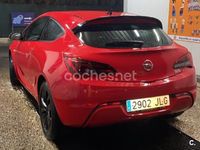 Usado Opel Astra GTC Sportive 136 CV (100 kW) 2015 Rojo Berlina