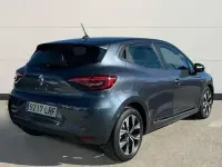 Usado Renault Clio LIMITED 90 CV (66 kW) 2021 Gris Utilitario