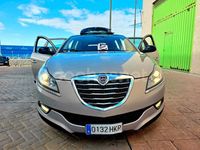 Usado Lancia Delta Gold 105 CV (77 kW) 2012 Beige Utilitario