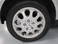 Usado Mercedes A160 Elegance 102 CV (75 kW) 2002 Gris / plata Monovolumen