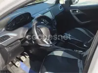 Usado Peugeot 2008 Style 100 CV (73 kW) 2018 Blanco SUV