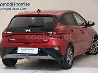 Usado Hyundai i20 100 CV (73 kW) 2025 Granate Berlina