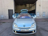 Usado Renault Laguna III Privilege 140 CV (102 kW) 2008 Gris / plata Berlina