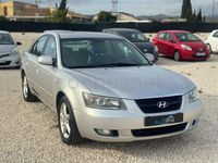 Usado Hyundai Sonata Comfort 140 CV (102 kW) 2007 Gris / plata Berlina