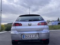 Usado Seat Ibiza 100 CV (73 kW) 2003 Gris / plata Utilitario