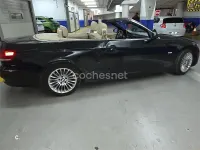 Usado BMW 320 Cabriolet 177 CV (130 kW) 2008 Negro Descapotable