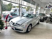 Usado Mercedes SLK200 184 CV (135 kW) 2009 Gris / plata Descapotable