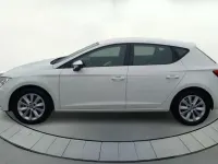 Usado Seat Leon Style 131 CV (96 kW) 2019 Blanco Familiar