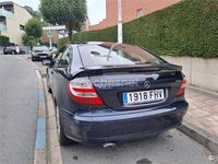 Usado Mercedes C200 122 CV (89 kW) 2007 Azul Berlina