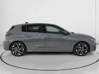 Usado Peugeot 308 Allure 130 CV (95 kW) 2024 Gris / plata Berlina