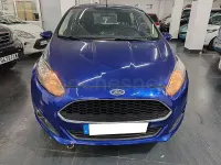 Usado Ford Fiesta Trend 82 CV (60 kW) 2017 Azul Utilitario
