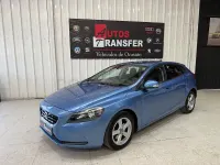 Usado Volvo V40 Kinetic 120 CV (88 kW) 2016 Azul Berlina