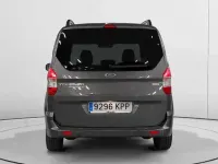 Usado Ford Tourneo Courier Titanium 100 CV (73 kW) 2018 Gris Monovolumen