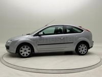 Usado Ford Focus Trend 116 CV (85 kW) 2007 Gris / plata Berlina