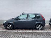 Usado Ford Fiesta Trend 80 CV (58 kW) 2005 Negro Utilitario