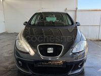 Usado Seat Altea Sport 105 CV (77 kW) 2005 Gris / plata Monovolumen