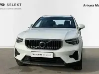 Begagnad Volvo XC40 Core 211 HK (155 kW) 2023 Vit SUV