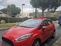 Usado Ford Fiesta Trend 100 CV (73 kW) 2016 Rojo Berlina