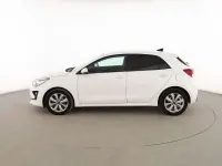 Usado Kia Rio 101 CV (74 kW) 2022 Blanco Berlina