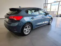 Begagnad Ford Focus Trend 120 HK (88 kW) 2020 Blå Sedan