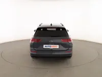 Usado VW Golf VIII Life 110 CV (80 kW) 2021 Gris Familiar