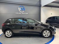 Usado Peugeot 308 Access 100 CV (73 kW) 2019 Negro Berlina