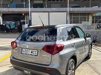 Usado Suzuki Vitara 129 CV (94 kW) 2022 Gris / plata SUV