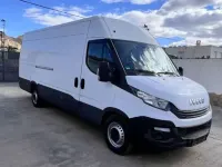 Usado Iveco Daily 170 CV (125 kW) 2018 Blanco Van