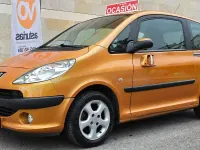 Usado Peugeot 1007 75 CV (55 kW) 2007 Amarillo Monovolumen
