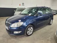 Usado Skoda Fabia Style 90 CV (66 kW) 2012 Azul Berlina