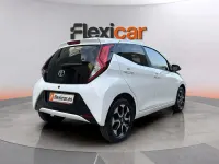 Usado Toyota Aygo X-clusiv 72 CV (52 kW) 2019 Blanco Utilitario