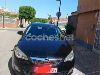 Usado Opel Astra Selective 110 CV (80 kW) 2012 Negro Berlina