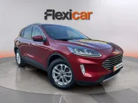 Usado Ford Kuga Titanium 150 CV (110 kW) 2023 Granate SUV