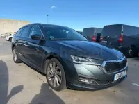 Usado Skoda Octavia Style 150 CV (110 kW) 2022 Gris / plata Familiar