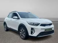 Usado Kia Stonic 101 CV (74 kW) 2025 Blanco SUV