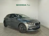 Usado Skoda Fabia Selection 95 CV (69 kW) 2025 Gris Utilitario