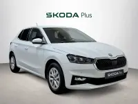Usado Skoda Fabia Selection 95 CV (69 kW) 2025 Blanco Utilitario